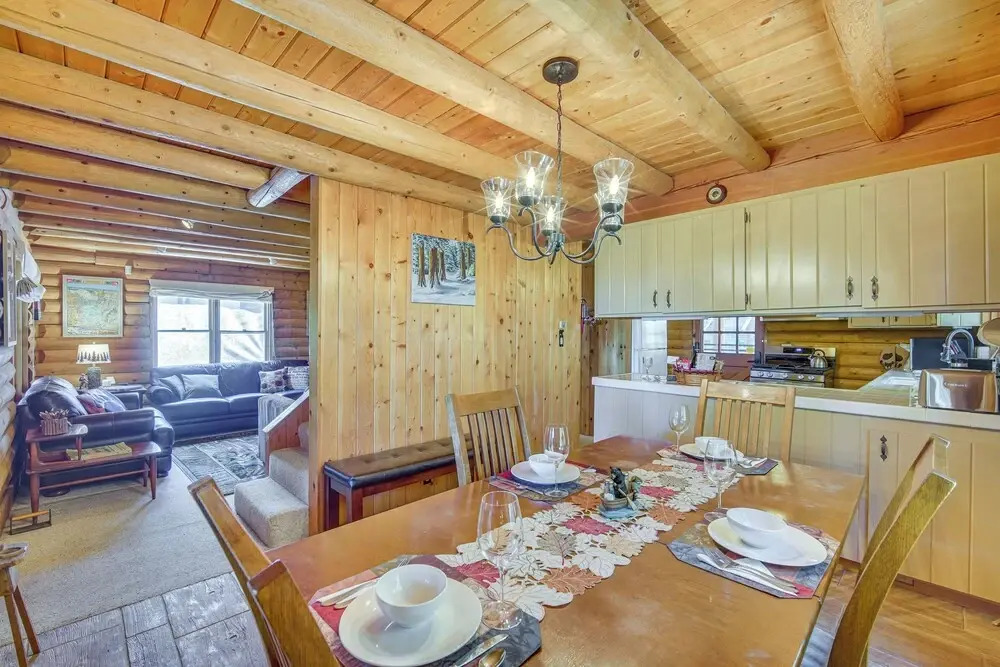 Crestline Area Vacation Rental Cabin w/ Decks!