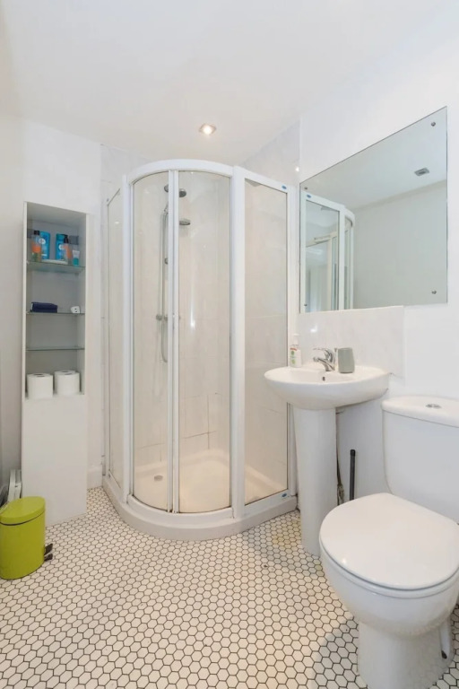 Bright Studio Apartment in Fountainbridge