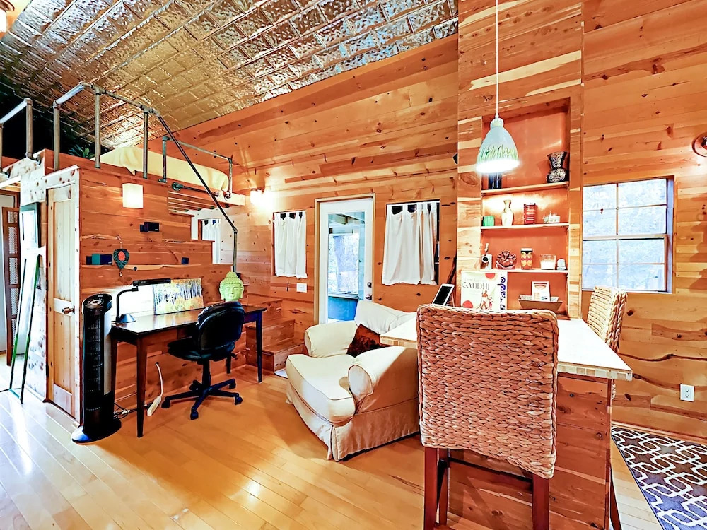 7 BR 8 Acre South Austin Multi Home Retreat by RedAwning