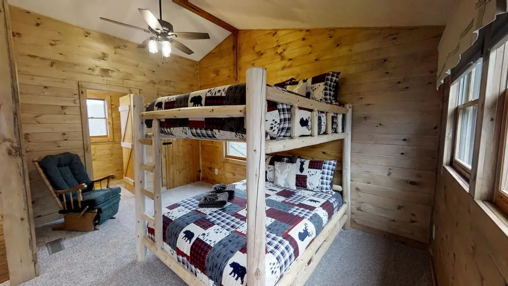 The  Lazy Bear - 2 Br Cabin