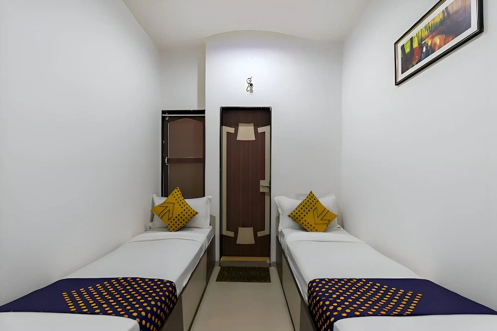 Hotel Atithi - Opposite Shreeji Hospital