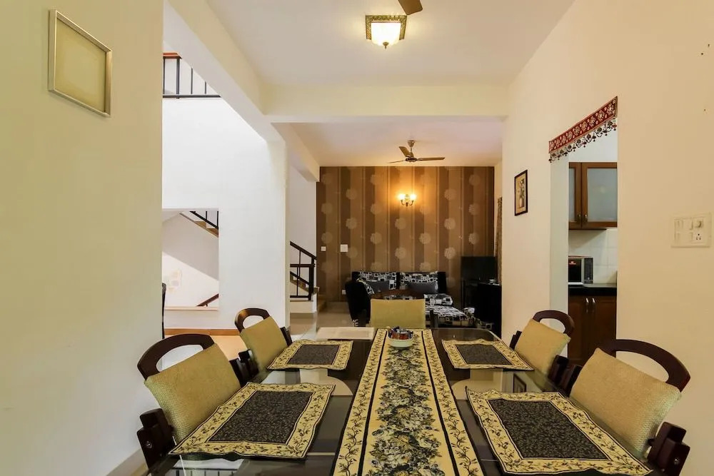 Rainforest - Casa Del Sol, Anjuna - 3 kms from the beach
