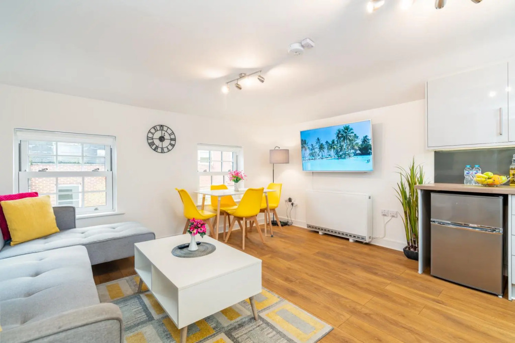 Town Center Apartment With 55'' Smart TV, Netflix