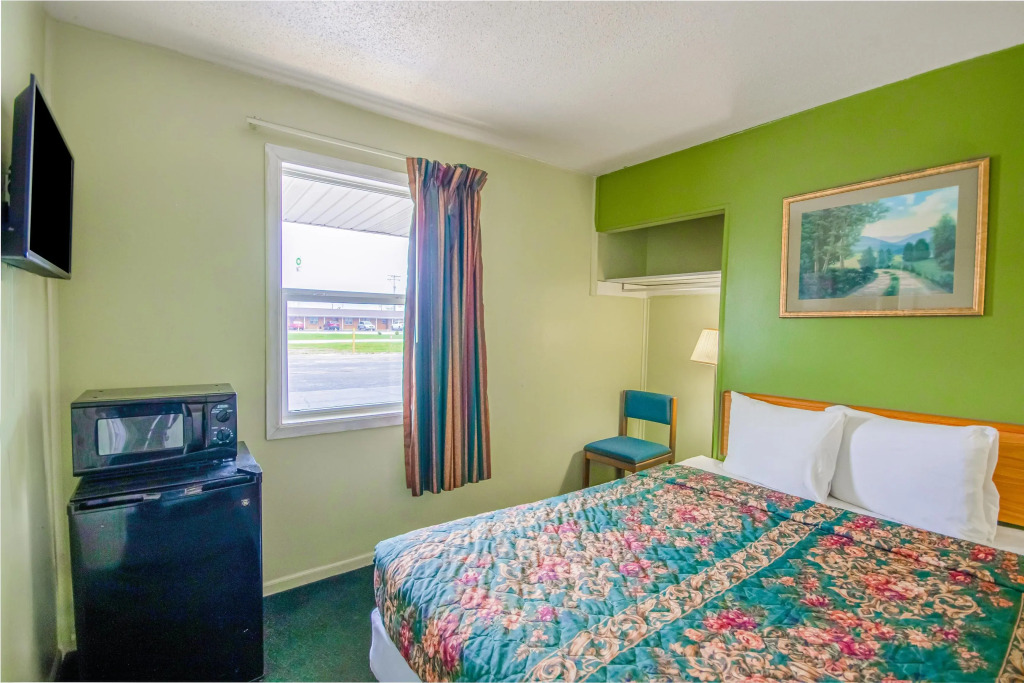 Travelier Motel