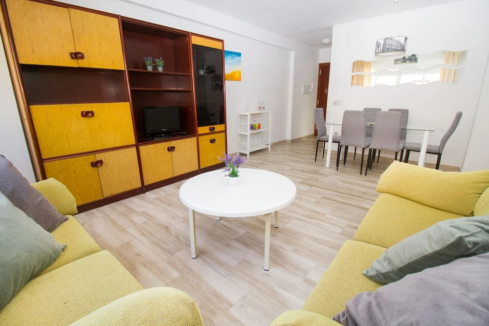 Classy 4 bedrooms Apartment