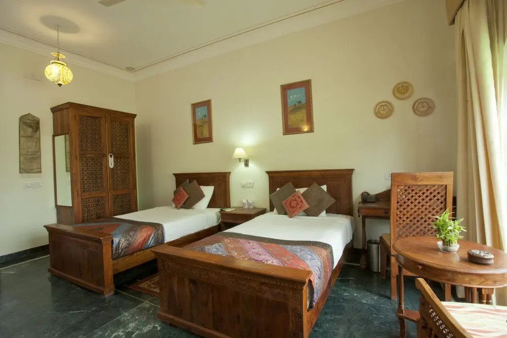 Sara Vilas Hotel