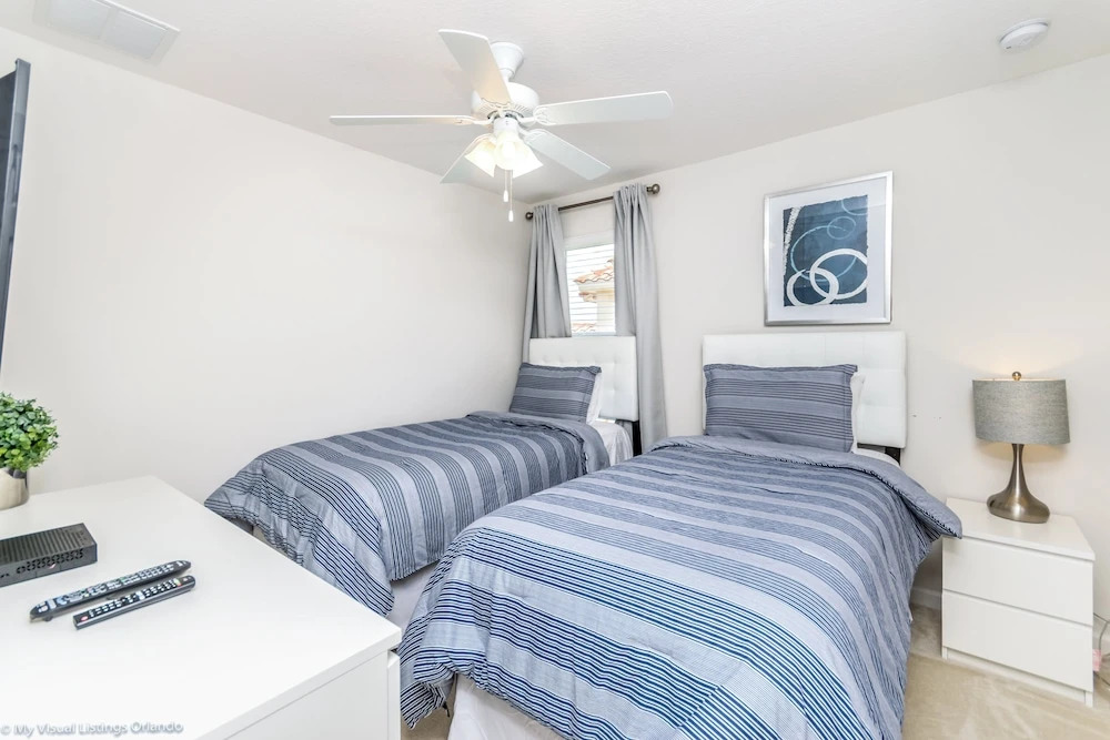 Luxury 6 Bdrm 5.5 Bath Rental Villa