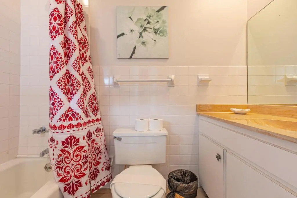 Caprice 5 -Private Beachfront Home in Gated Community