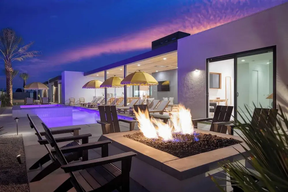 Sleeps 32 2 Villas Pool Putting GreenBocce Polo Villas Amara by AvantStay