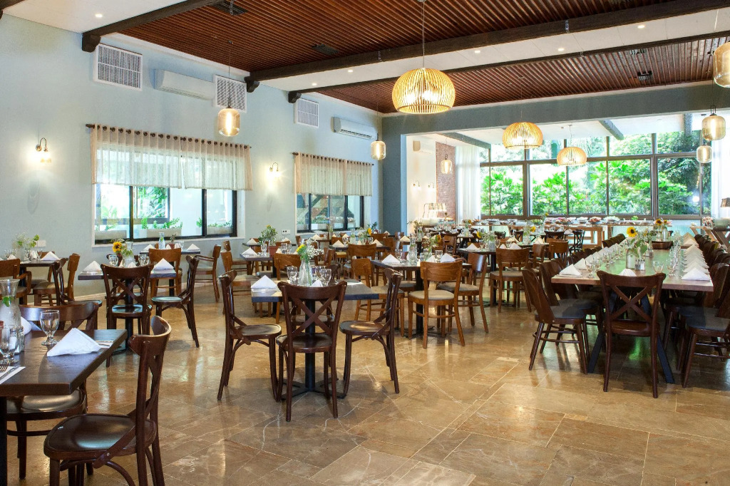 Eden Inn