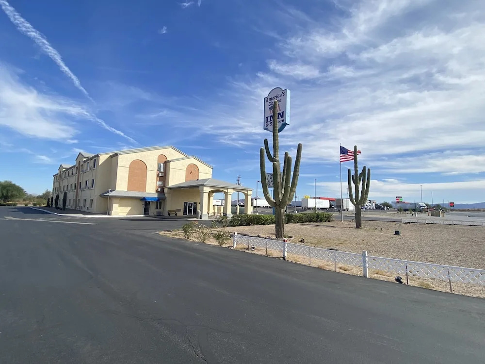 Americas Choice Inn & Suites