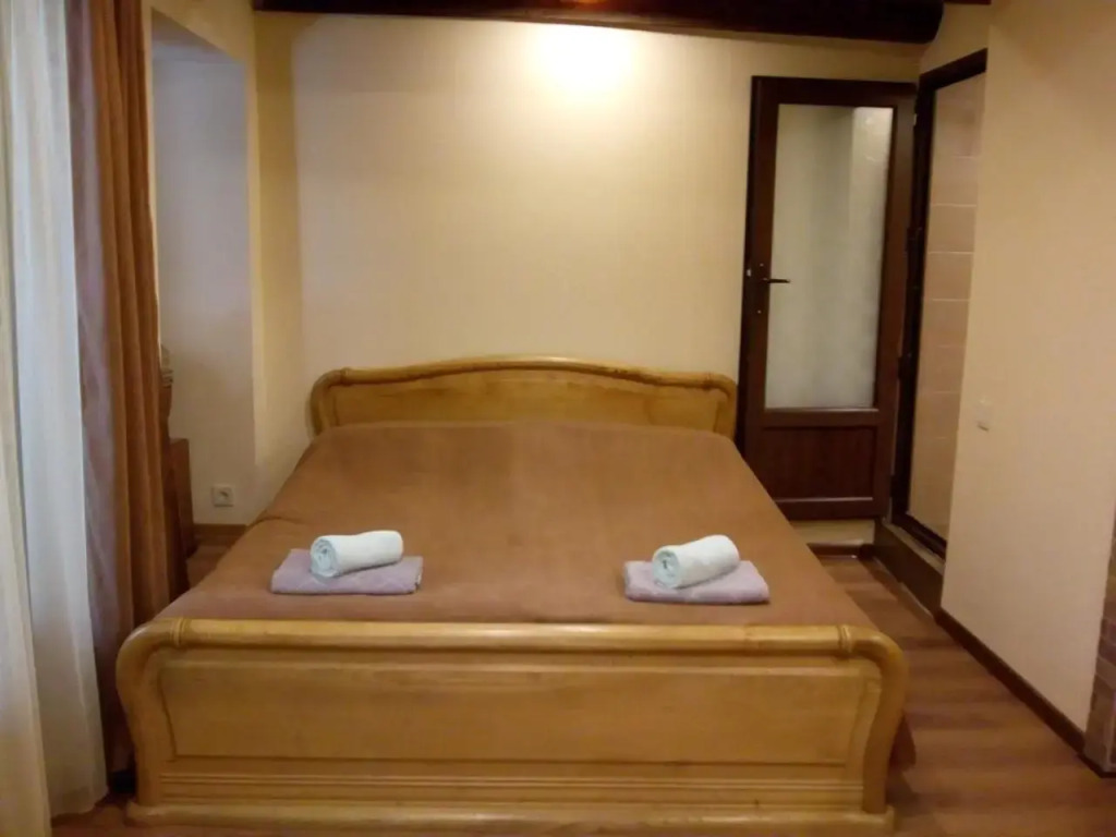 Low budget room with King Size bed