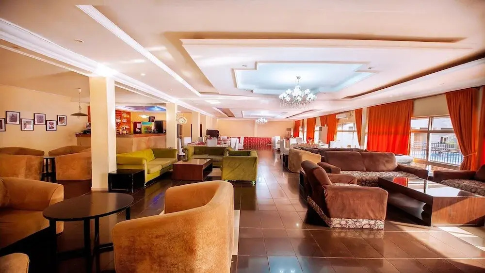 Universal Hotel Enugu