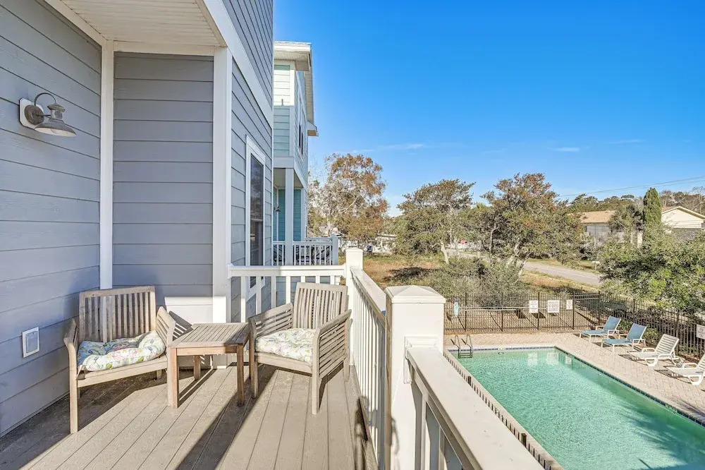 Walk to Shore: Myrtle Beach Home w/ Pool Access!