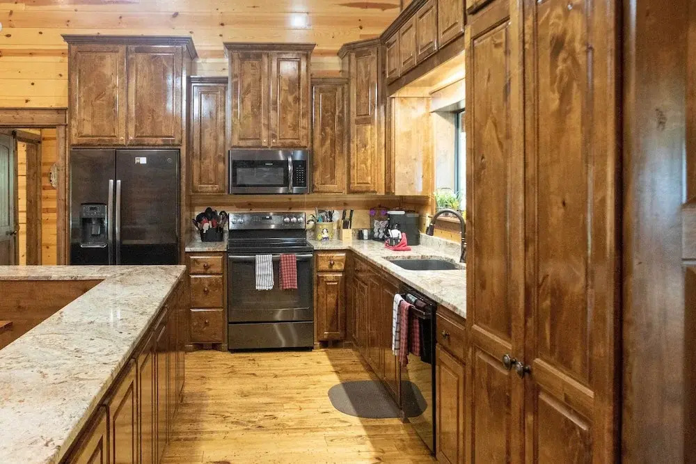 Broken Bow Cabin w/ Hot Tub & Outdoor Fireplace!