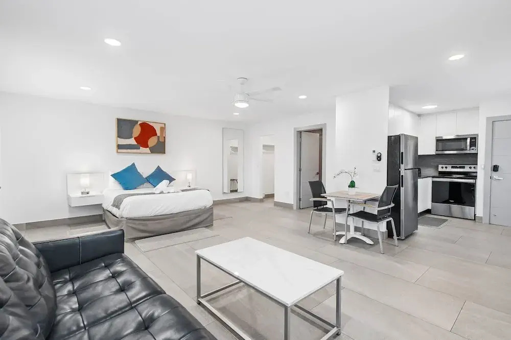 Unique Retreat - Unit C: Charming 2nd-floor Escape