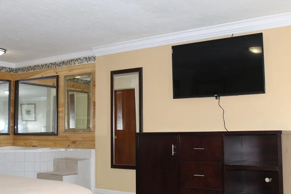 Grand Motel Inn and Suites of Reform  AL