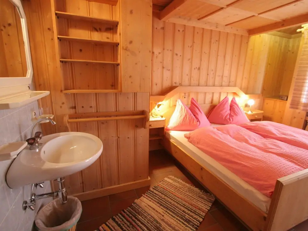 Spacious Apartment in Hollersbach im Pinzgau near Ski Area