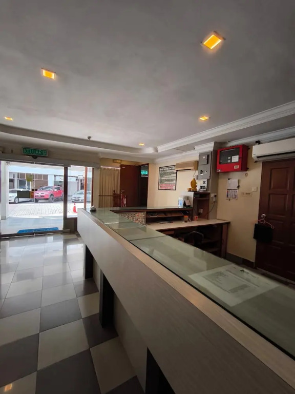 OYO 90895 Hotel Ikia
