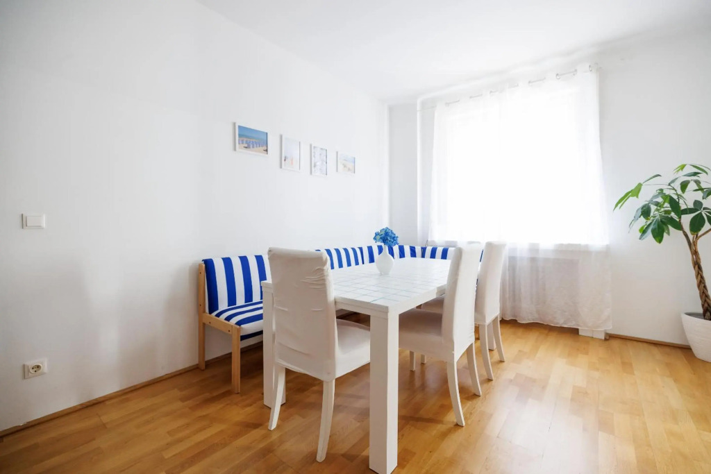 Apartment France | Operastreet