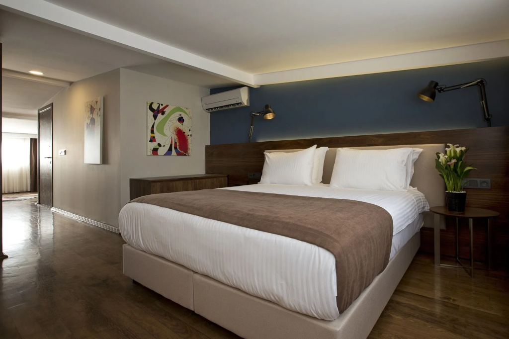 Snog Rooms & Suites