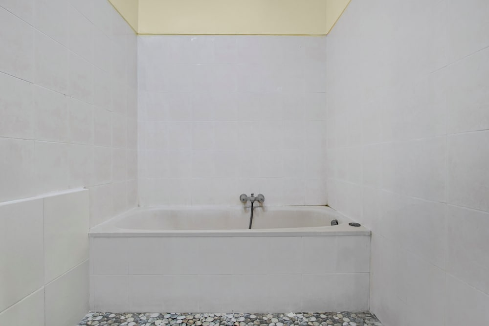 OYO 95136 Jec Plumbon Homestay Syariah