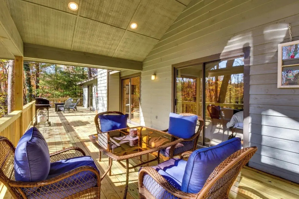 Scenic Home W/ Fire Pit & Sapphire Valley Perks!