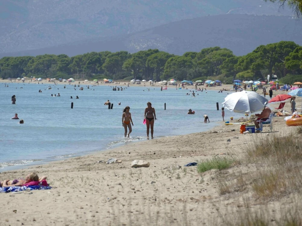 Home With Small Pool 37 Km From Athens Easily Accessible By Public Transport
