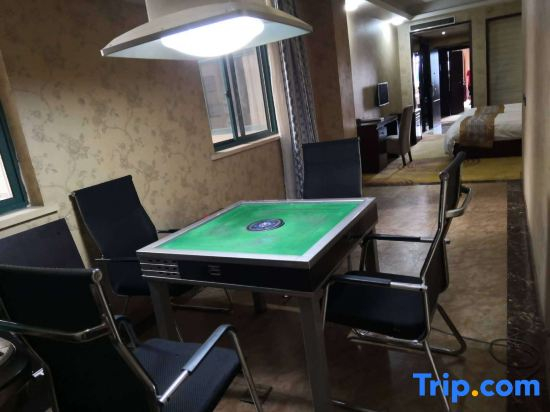 Naisi Business Hostel
