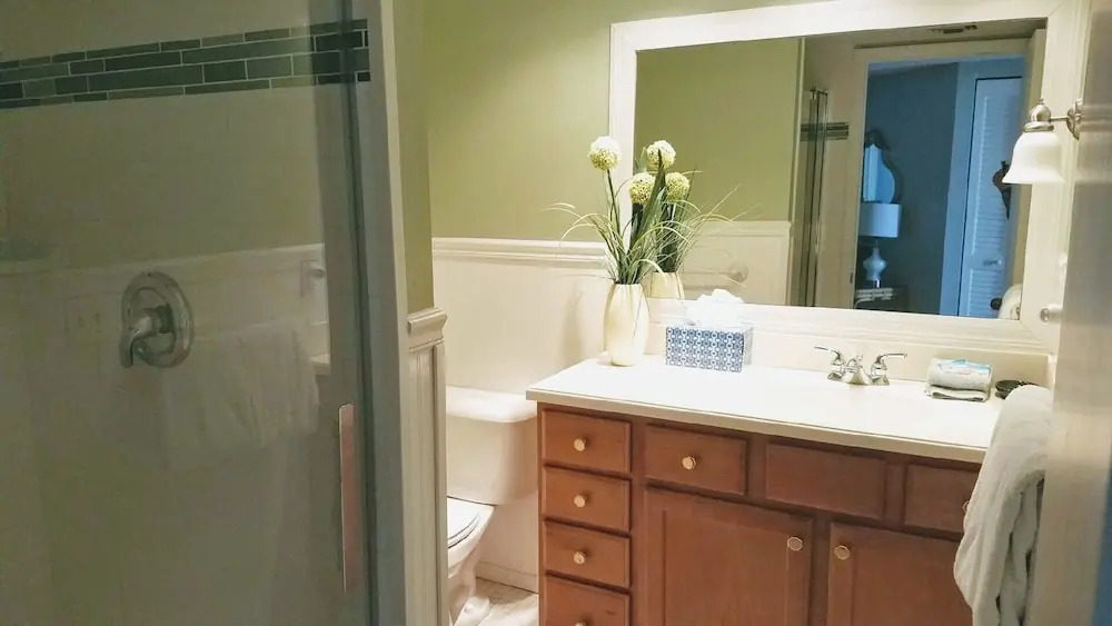 1055 Beach Condo E-404 2 Bedrooms 2 Bathrooms Condo