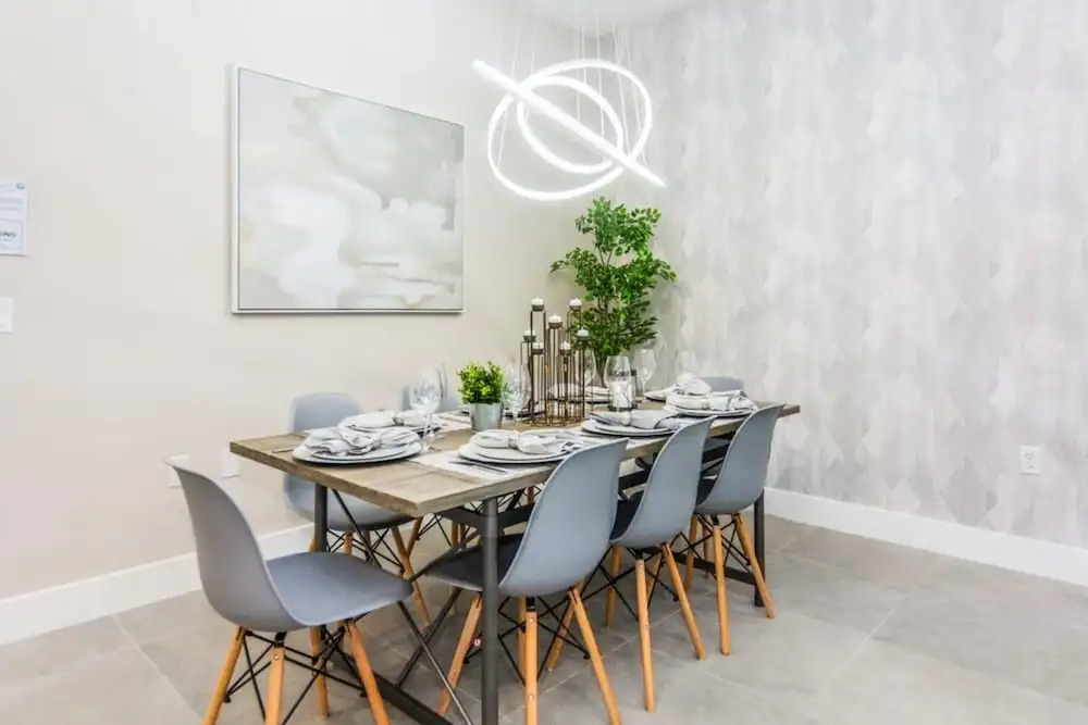 Amazing Townhome with Summer Kitchen SU2668