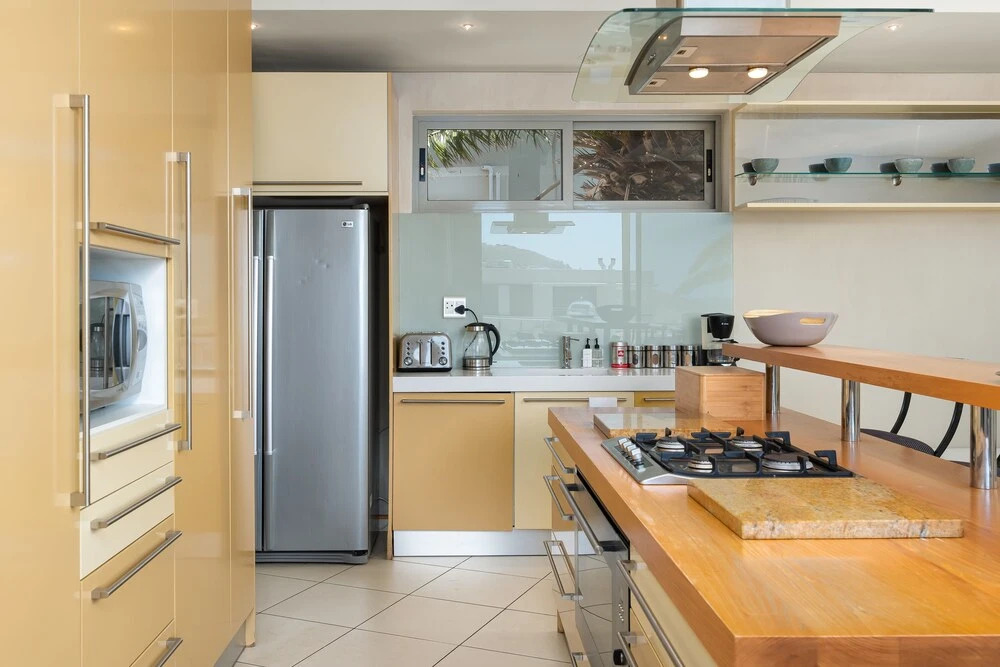 1st Cres Street 14