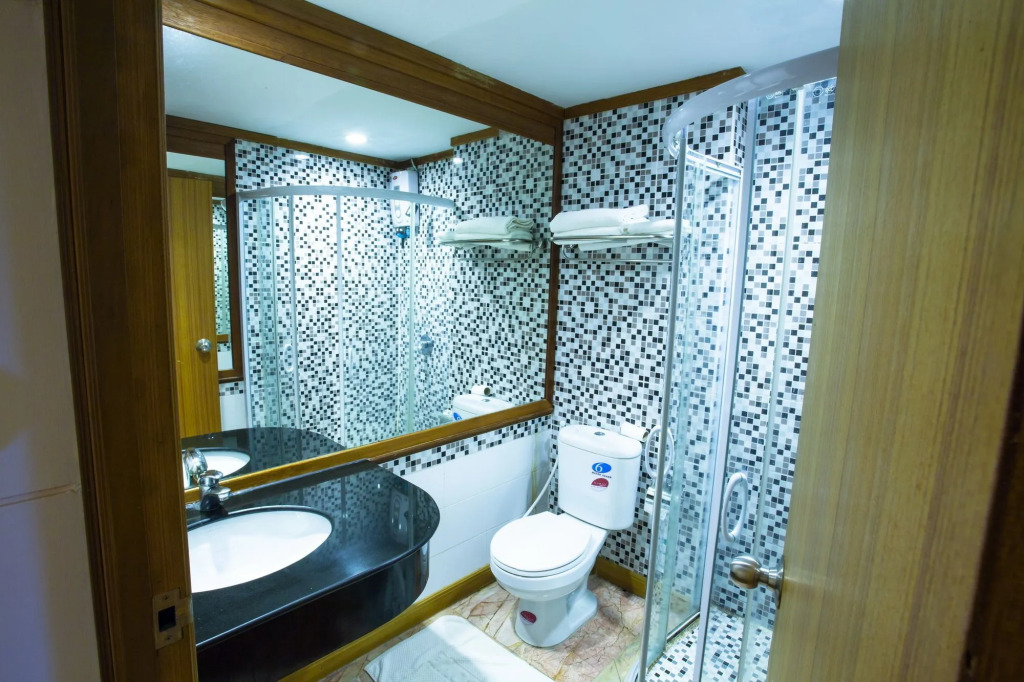 NH Elegant Hotel