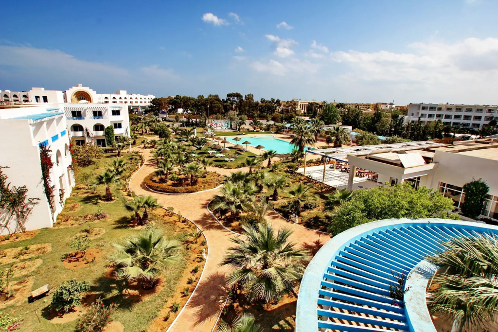 Cyclamens Hotel Mechmoum