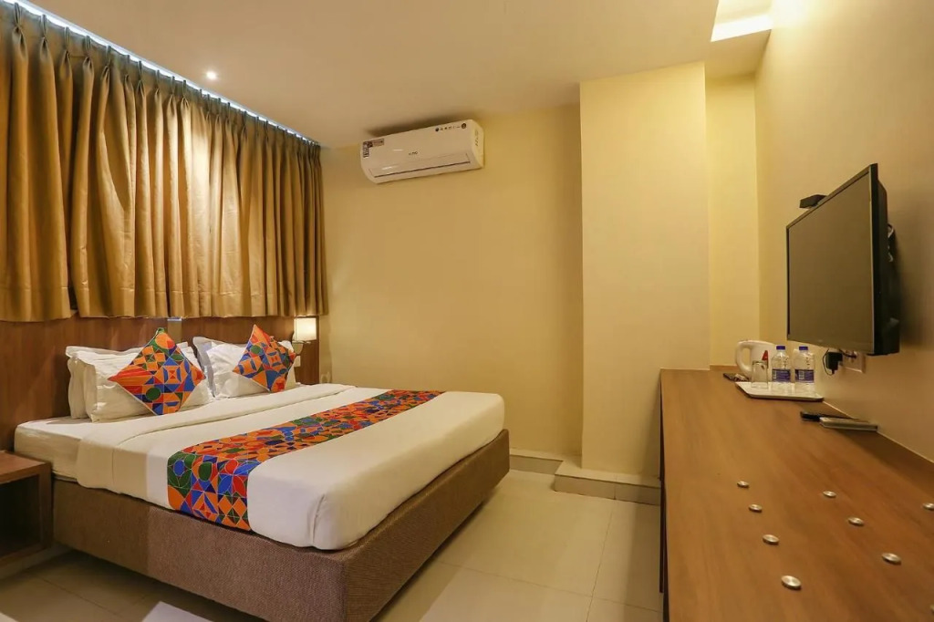 FabHotel Royal International - Nr Mumbai International Airport