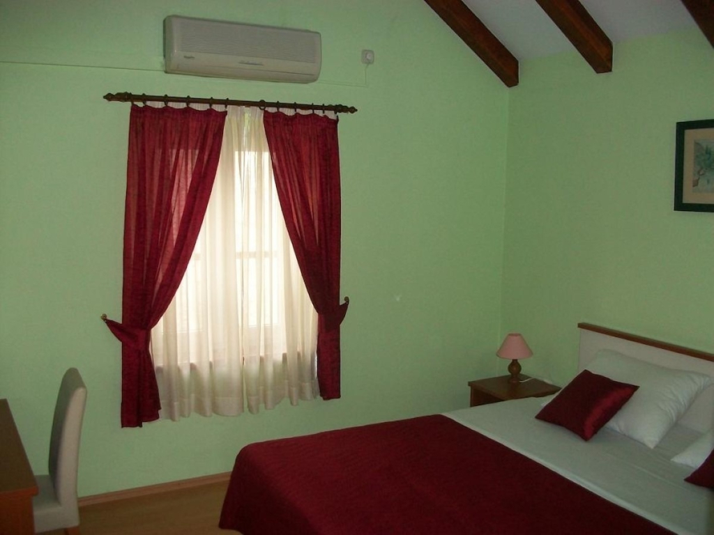 Room Jare - in old town R1 zelena Trogir, Riviera Trogir