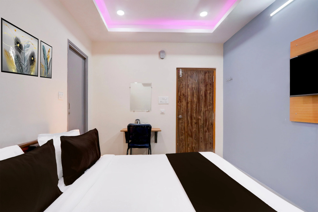 Super Townhouse Nanak Ram Guda Near WaveRock SEZ
