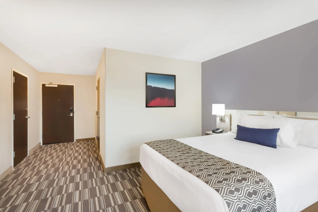 Microtel Inn & Suites by Wyndham Springville