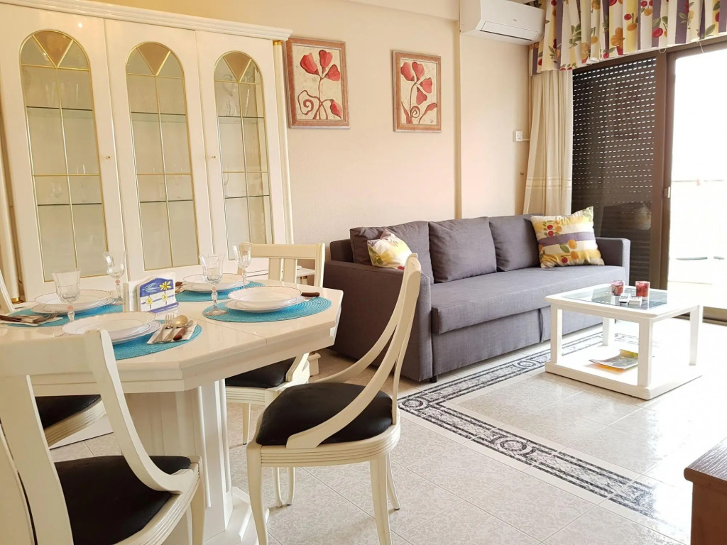 Tasteful Apartment in Fuengirola With Patio