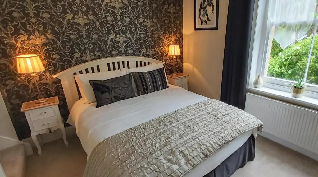 Clarence House Apartments