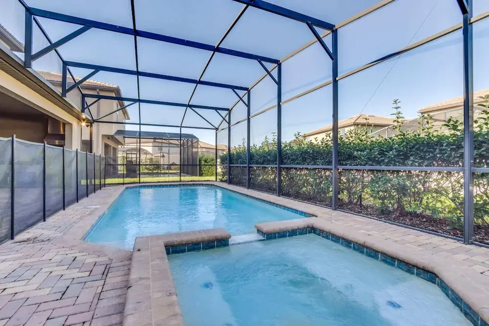 Sleek Home With Big Pool Area and Game Room, CDC Cleaning Standards #8ws105
