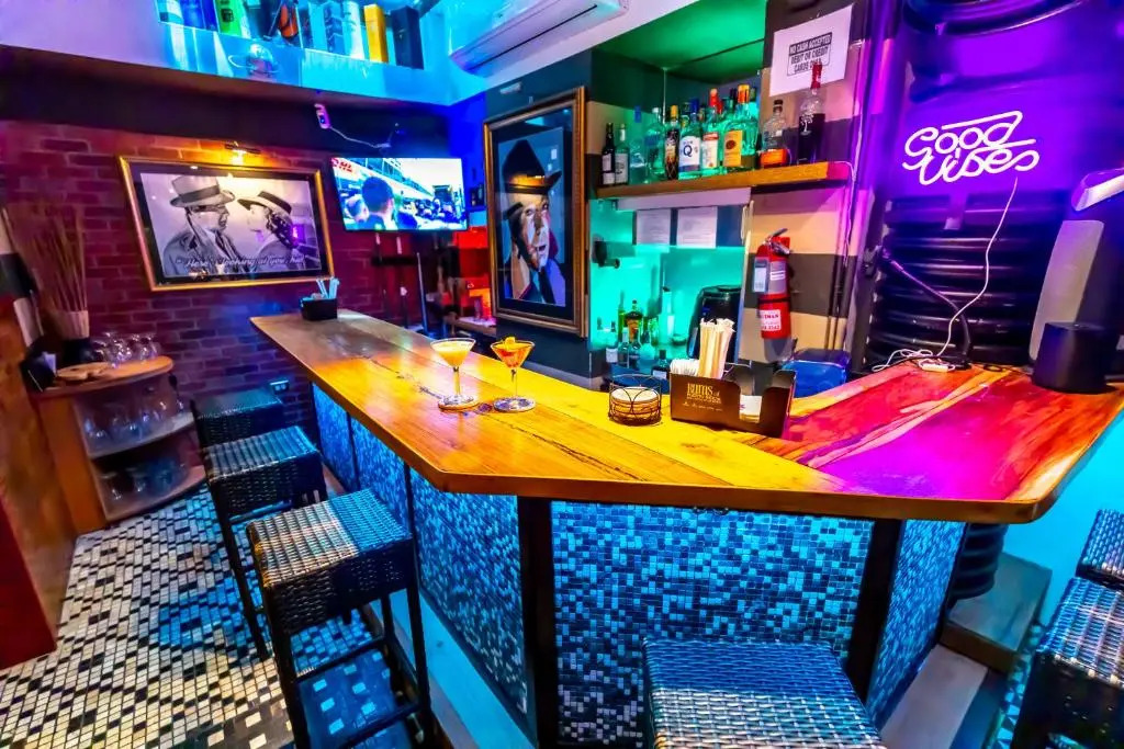 CasaBlanca Hotel