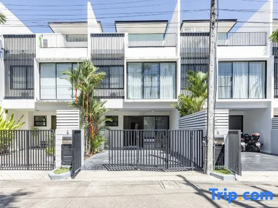 Awesome 3bd Townhouse Lily with a patio