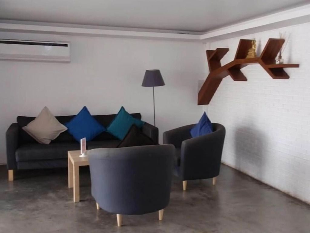 I Room Hotel
