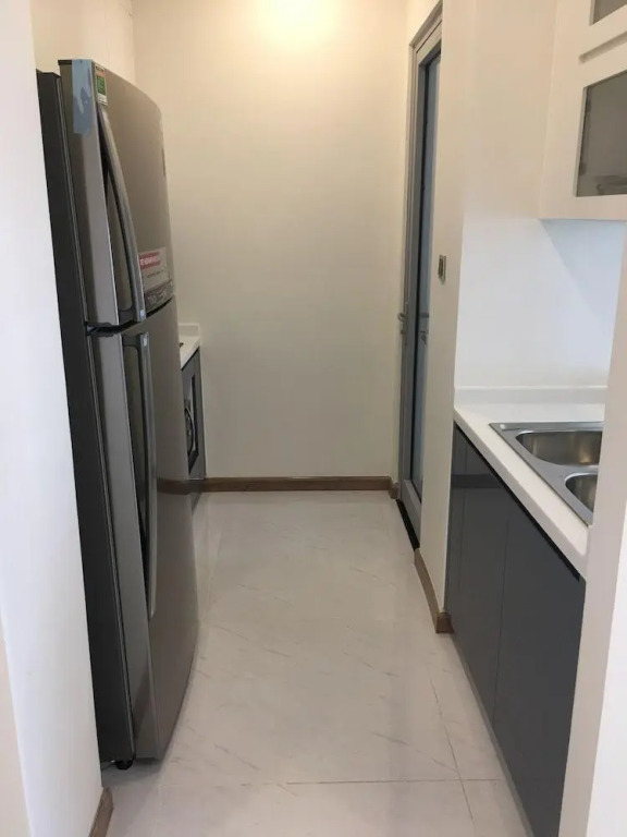 Smiley Apartment 14