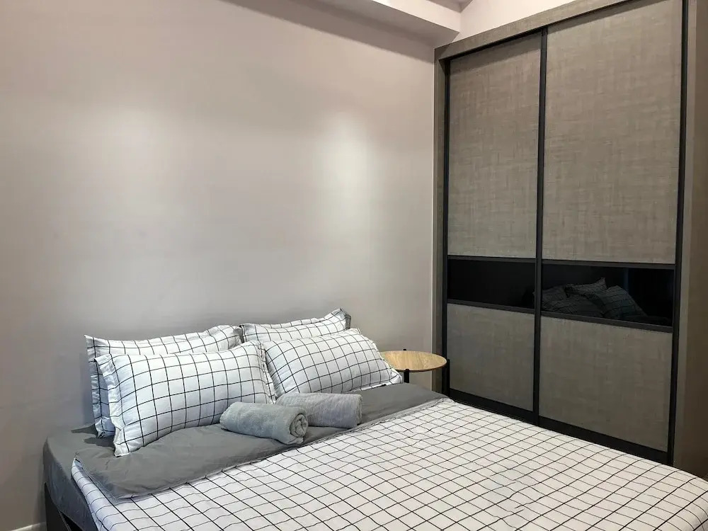 Millerz Square Suite By Ango