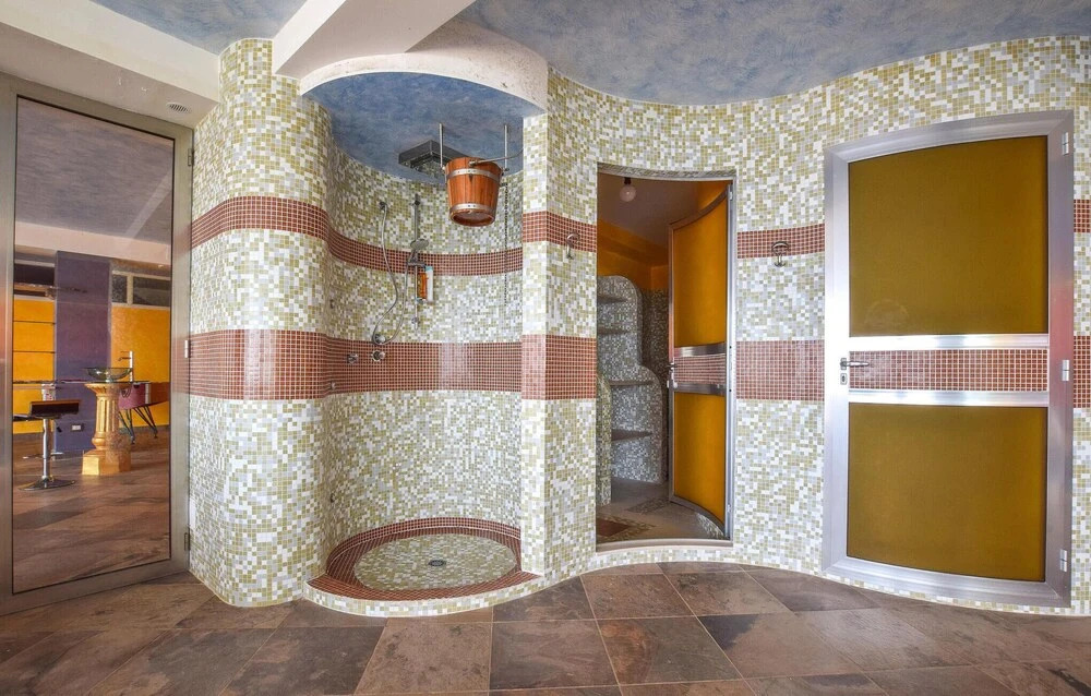 Stunning Home in Gioiosa Marea With 5 Bedrooms, Wifi and Swimming Pool
