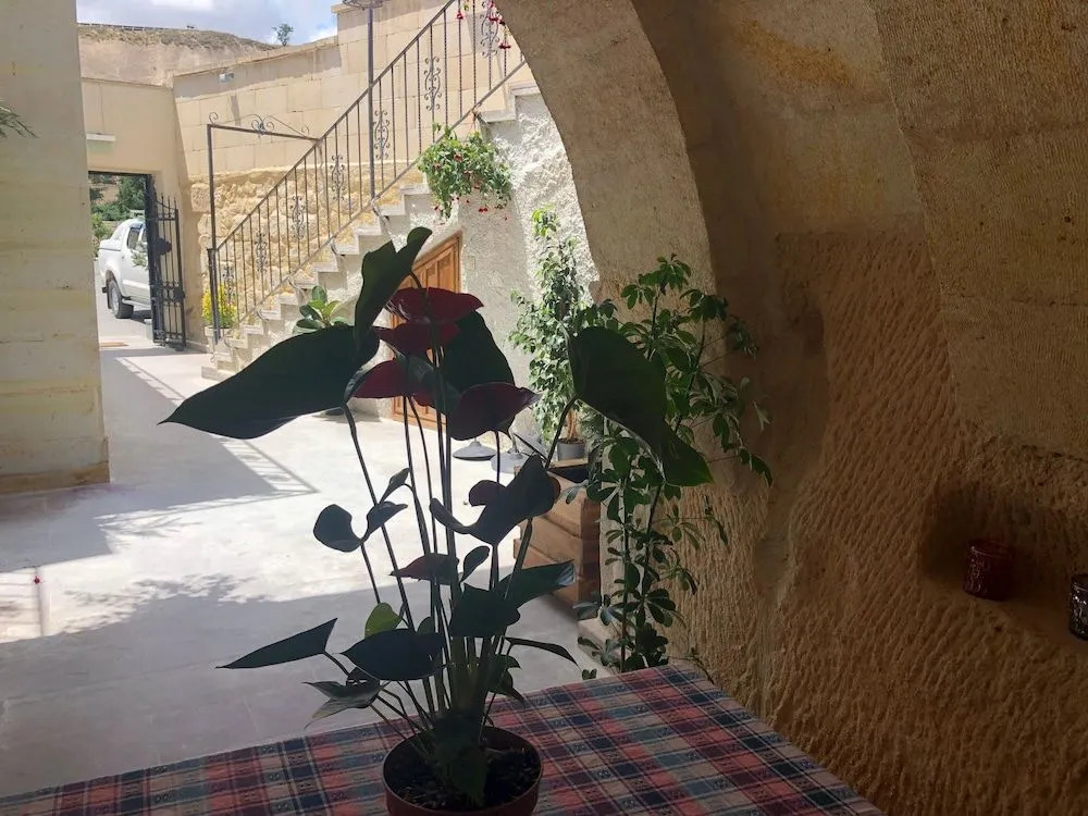Cappa Rossa Cave Hotel
