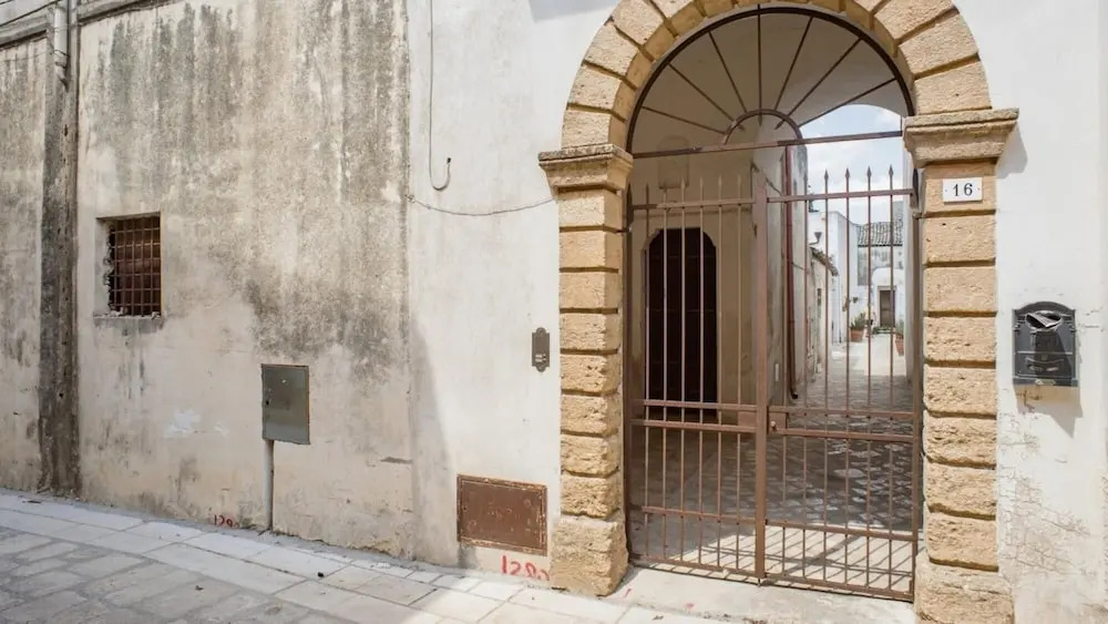 Leu075 in Castrignano del Capo