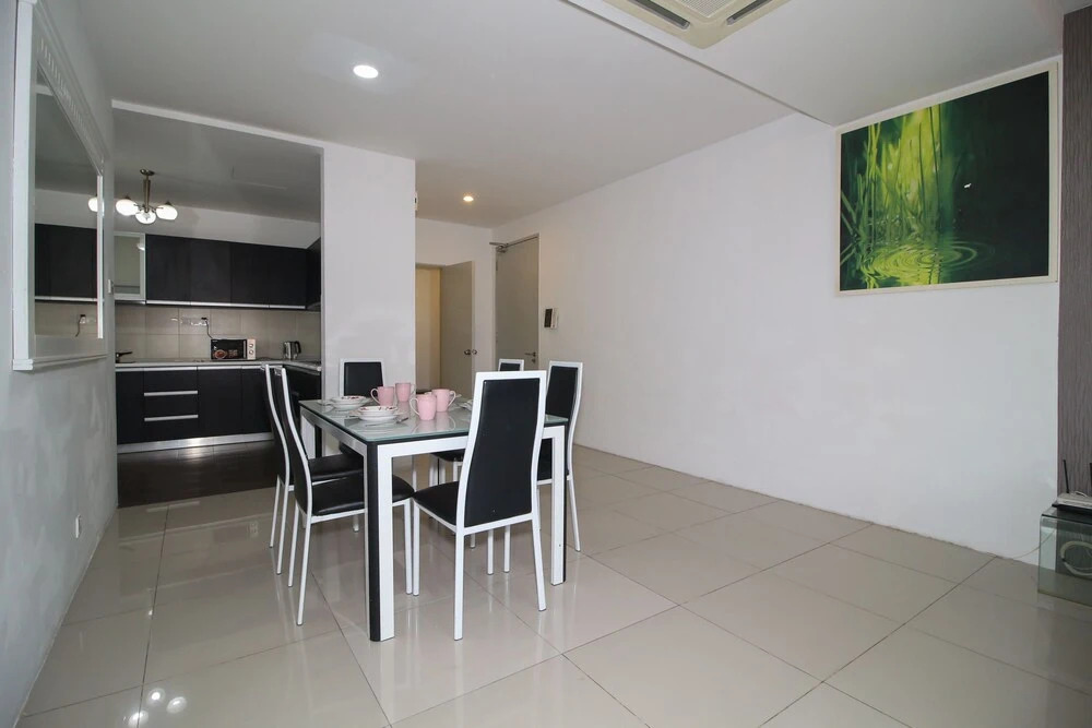 OYO Home 572 Classy 2 Bedroom Taragon Puteri